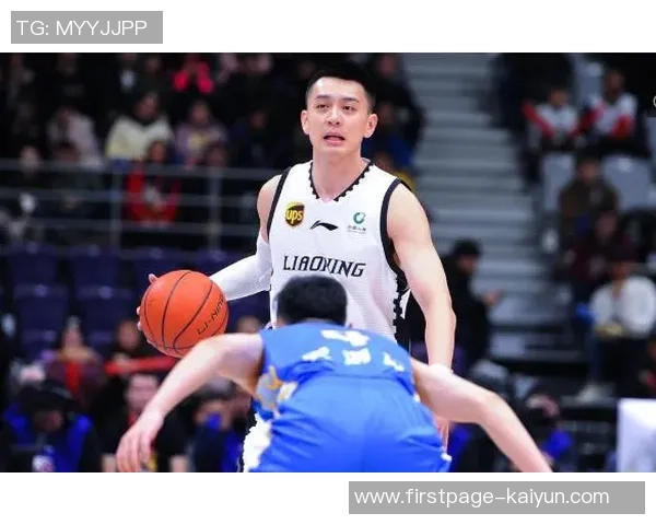 南京篮球队耐力展现全场精彩表现引发球迷热议